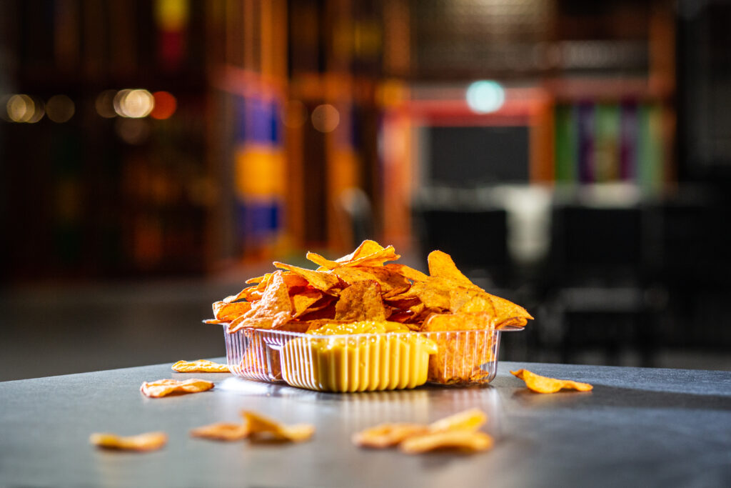 Nachos mit Käsedip